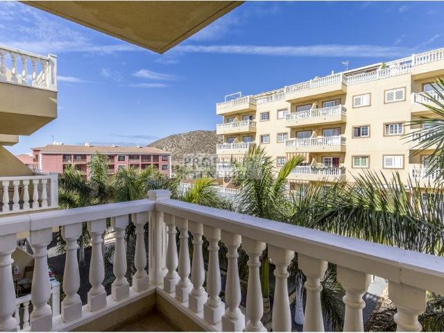 Piso en venta en Arona, Palm Mar. ESTUPENDO ÁTICO DE 2 DORMITORIOS UBICADO EN EL PALM MAR. Pisos.
