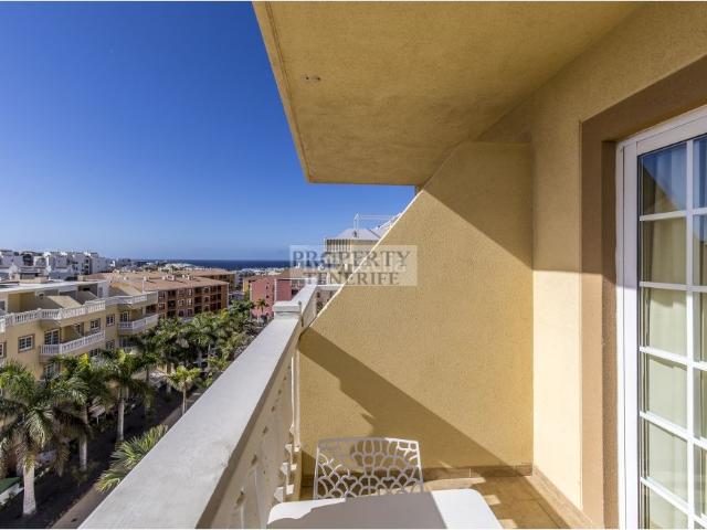 Piso en venta en Arona, Palm Mar. ESTUPENDO ÁTICO DÚPLEX DE 2 DORMITORIOS UBICADO EN PALM MAR. Pisos.