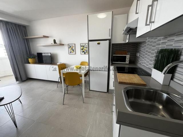 Piso en venta en Arona, Playa de las Américas. Pisos.