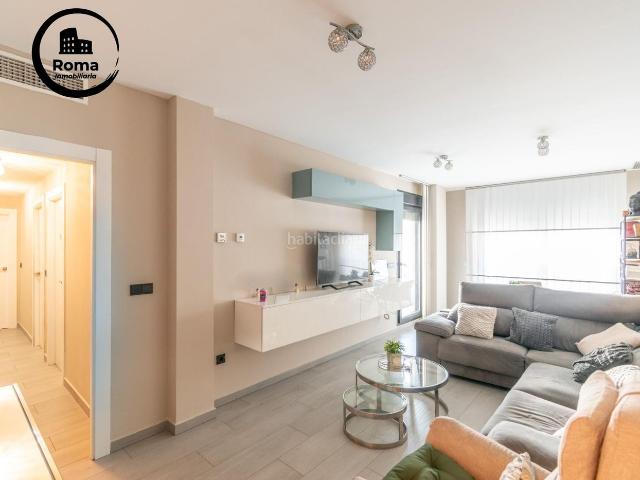 Piso en venta en Armilla, San Miguel. Exclusiva vivienda en Residencial Nevada Urbanización de lujo junto al Centro Comercial Nevada. Pisos.
