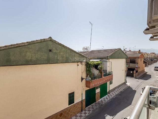 Piso en venta en Armilla, Poniente. Piso en ubicación TOP en Armilla metro, servicios y máxima comodidad. Pisos.