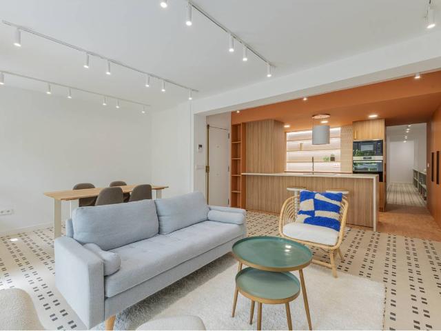 Piso en venta en Arrancapins 46008
