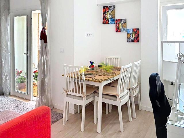 Piso en venta en Arrecife, Centro La Vega Alta. LUMINOSO PISO EN EL CENTRO DE ARRECIFE CON VISTAS DESPEJADAS. Pisos.