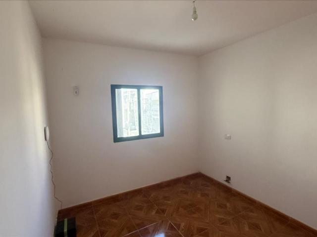 Piso en venta en Arrecife, Las Palmas en Calle Sirinoco