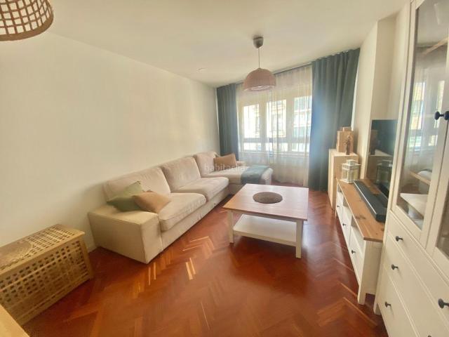 Piso en venta en Arteixo, Arteixo Pueblo. PRECIOSA VIVIENDA REFORMADA. Pisos.