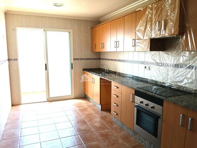 Piso en venta en Aspe, La Coca La Nia Vistahermosa. SE VENDE PISO EN BUEN ESTADO CON GARAJE Y TRASTERO EN ASPE ZONA DE LA NIA. Pisos.
