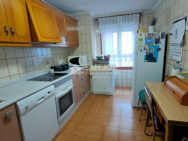 Piso en venta en Aspe, San Juan. SE VENDE PRIMER PISO EN BUEN ESTADO EN EL CENTRO DE ASPE. Pisos.