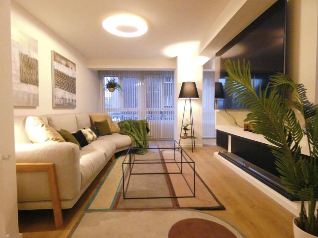 Piso en venta en Burgos, Villa Pilar. VIVIENDA EXCLUSIVA. Pisos.