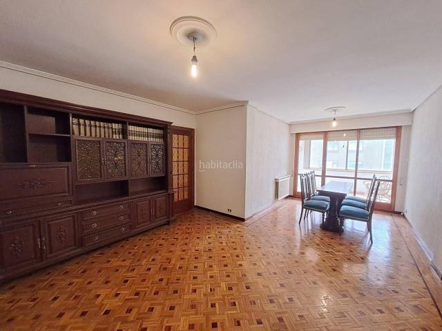 Piso en venta en Burgos, Villa Pilar. INCREIBLE PISAZO EN EL CENTRO DE 4 DORMITORIOS 3 BAÑOS 2 TERRAZAS 2 PLAZAS DE GARAJE Y 2 TRASTEROS. Pisos.
