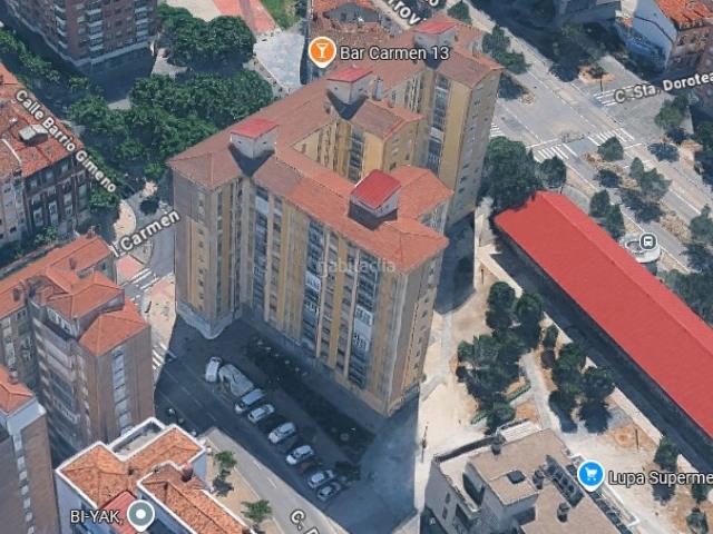 Piso en venta en Burgos, El Carmen Barrio Gimeno. Vivienda ubicada en El Carmen Barrio Gimeno es una zona residencial y céntrica en Burgos, situada muy cerca de la Plaza Vega y a. Pisos.