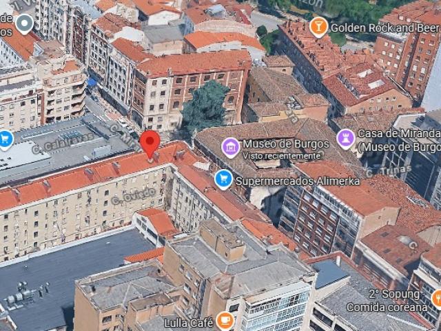 Piso en venta en Burgos, El Carmen Barrio Gimeno. Se vende estupendo piso luminoso en una de las zonas más demandadas de Burgos. Calle peatonal, con todos los servicios cercanos a. Pisos.