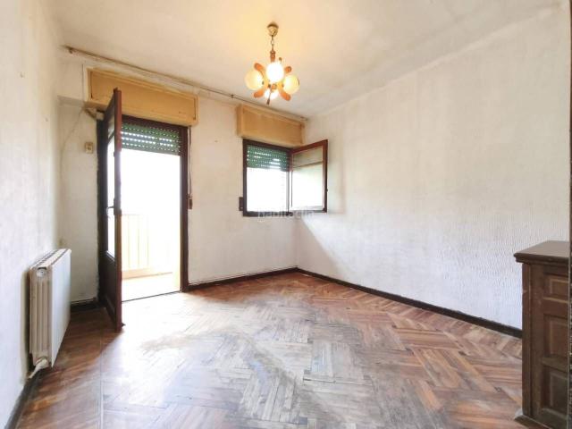 Piso en venta en Burgos, Gamonal San Bruno G9. Venta de piso de 3 habitaciones en GamonalCapiscol, Burgos Capital. Pisos.