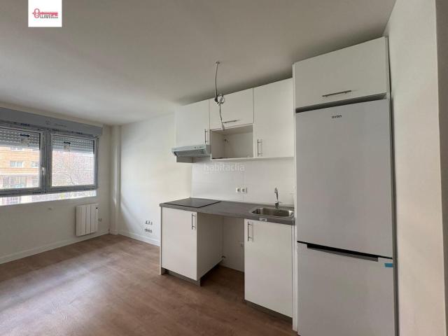 Piso en venta en Burgos, Gamonal San Bruno G9. piso en venta con licencia turística. Pisos.