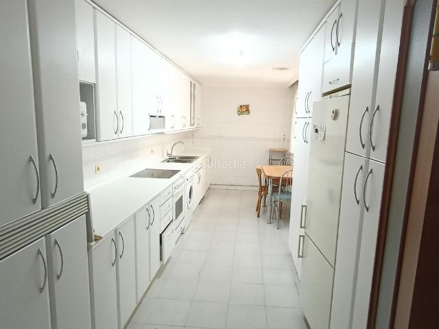 Piso en venta en Burgos, Illera. AMPLIO PISO EN ZONA HUBU. Pisos.