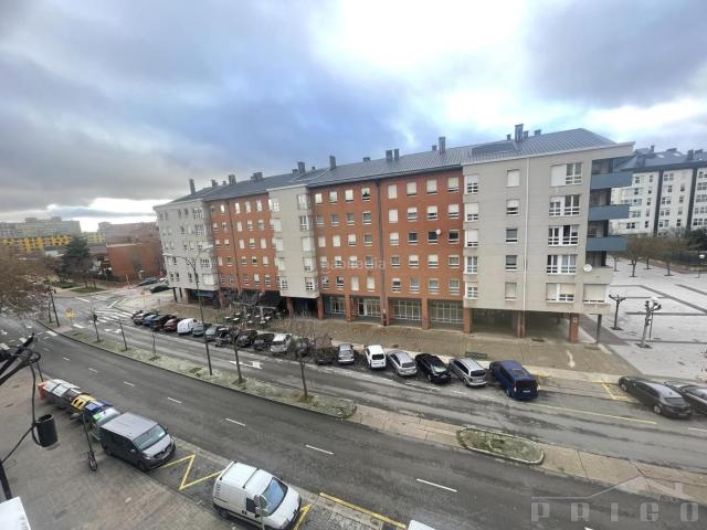 Piso en venta en Burgos, Plantío Alcampo. Pisos.