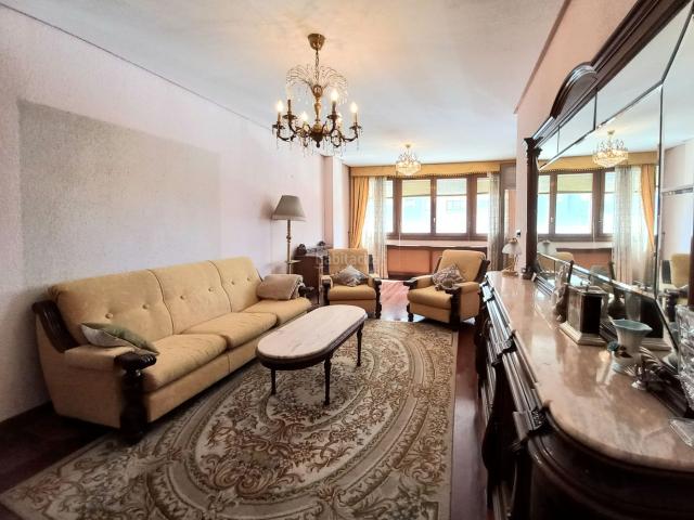 Piso en venta en Burgos, Santa Teresa San Pedro Cardeña. EXCLUSIVA Y CÉNTRICA VIVIENDA CON AMPLIAS TERRAZAS. Pisos.