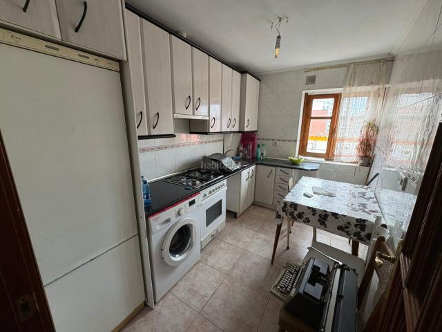 Piso en venta en Burgos, San Julián Barriada de Cortes. Pisos.