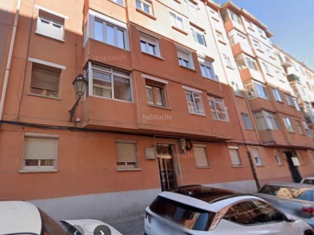 Piso en venta en Burgos, San Pedro de la Fuente. Vivienda alquilada en venta. Pisos.
