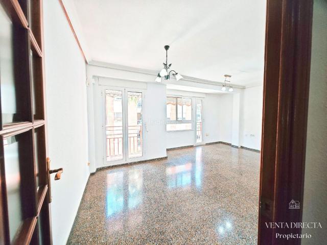 Piso en venta en Burjassot, Zona Concordia. Particular vende. ABSOLUTAMENTE ABSTENERSE INMOBILIARIAS NO ATENDEMOS AGENCIAS. Pisos.
