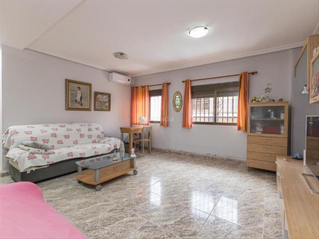 Piso en venta en Burjassot, Zona Concordia. Piso reformado junto a universidades en zona tranquila Listo para entrar a vivir!. Pisos.