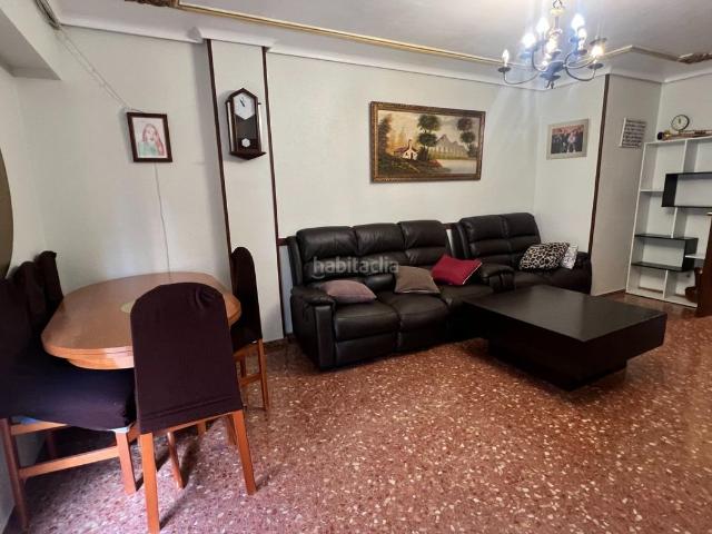 Piso en venta en Burriana, Llombai. Piso céntrico en Burriana con garaje y trastero. Pisos.