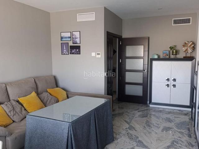 Piso en venta en Badajoz, Carretera de Sevilla Los Montitos. Oportunidad Única en Badajoz! Piso Ideal con Piscina y Parking. Pisos.