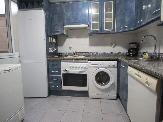 Piso en venta en Badajoz, Ciudad Jardín. APARTAMENTO CON GARAJE EN CIUDAD JARDÍN. Pisos.