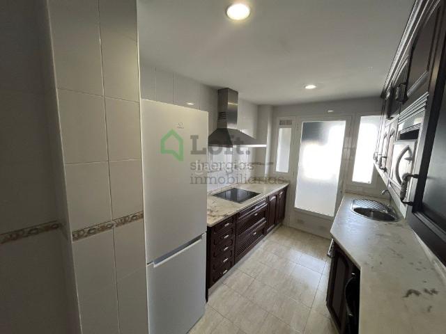 Piso en venta en Badajoz, Avenida Elvas. PISO CON GARAJE Y TRASTERO EN URBANIZACIÓN GUADIANA. Pisos.
