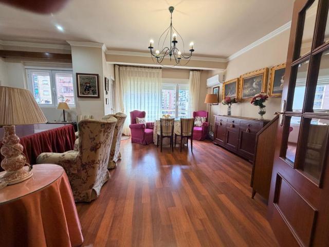 Piso en venta en Badajoz, Maria Auxiliadora Barriada de Llera. Amplia vivienda en pleno centro de Badajoz, lista para entrar a vivir. Pisos.