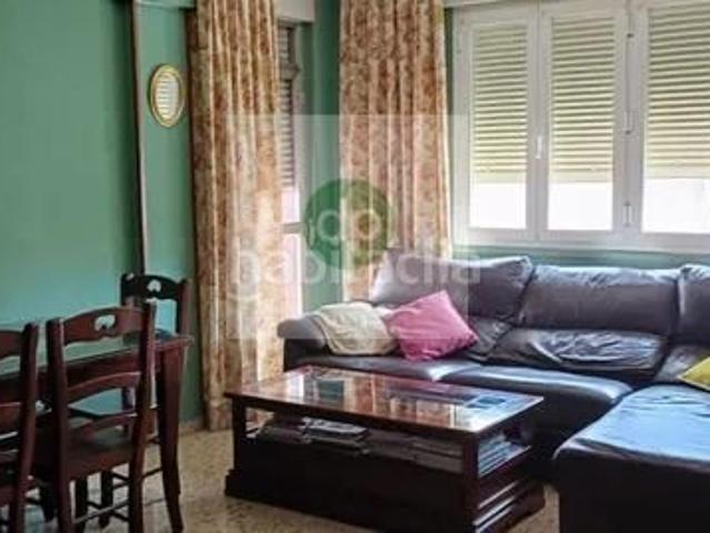 Piso en venta en Badajoz, Santa Marina. En Calle San Isidro, esquina con la Autopista. Pisos.
