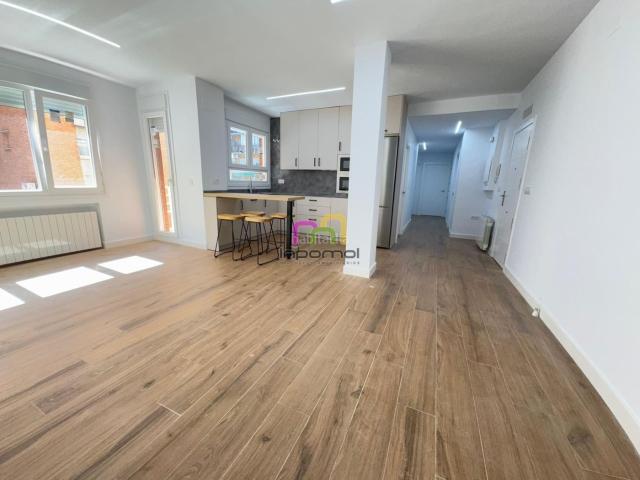 Piso en venta en Badajoz, Santa Marina. TOTALMENTE REFORMADO PISO CÉNTRICO EN EL CORAZÓN DE BADAJOZ. Pisos.