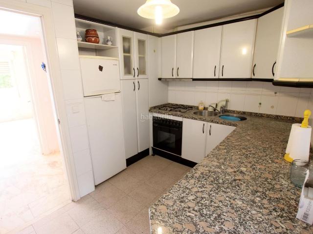 Piso en venta en Badajoz, Pardaleras. Piso con patio en Plaza Antonio Cortés Lavado. Pisos.