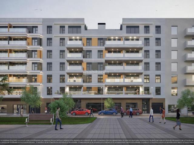 Piso en venta en Badajoz, Valdepasillas La Paz Huerta Rosales. VIVE EL CONFORT! VIVIENDA DE 3 DORMITOROS CON TERRAZA Y PATIO EN EDIFICIO CON PISCINA Y GIMNASIO. Pisos.