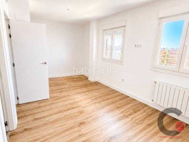 Piso en venta en Badajoz, Valdepasillas La Paz Huerta Rosales. VIVIENDA DE DISEÑO EN VALDEPASILLAS CON GARAJE. Pisos.