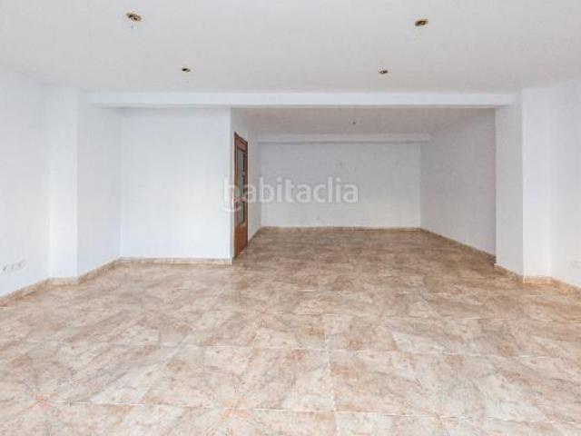 Piso en venta en Badalona, Morera. Piso en venta en calle Roger de Lluria. Pisos.