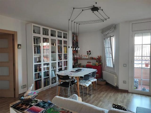 Piso en venta en Badalona, Artigues. Piso de 88 m con 3 dormitorios y balcón en Santa Coloma de Gramenet. Pisos.
