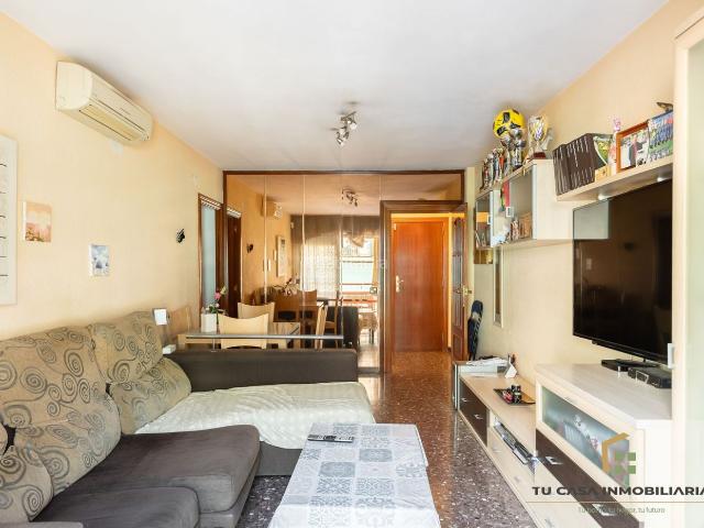 Piso en venta en Badalona, Artigues. Piso en venta en Avenida dAlfons XIII. Pisos.