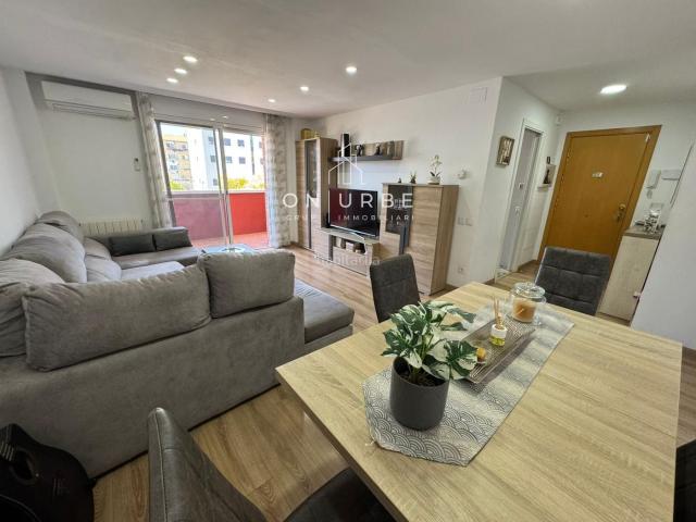 Piso en venta en Badalona, Bufalà. Calle de Cantàbria. Pisos.