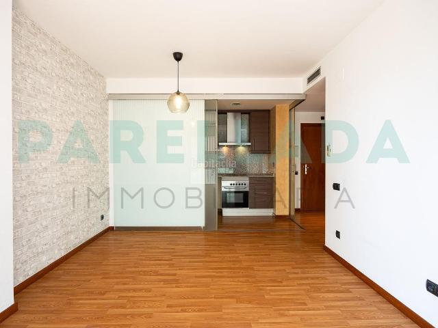 Piso en venta en Badalona, Casagemes. Piso seminuevo listo para entrar a vivir en el corazón de Badalona. Pisos.