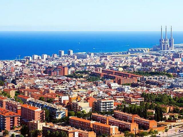 Piso en venta en Badalona, de 105 m² 4 habitaciones por 135.000
