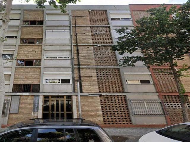 Piso en venta en Badalona, de 48 m² 3 habitaciones por 124.000