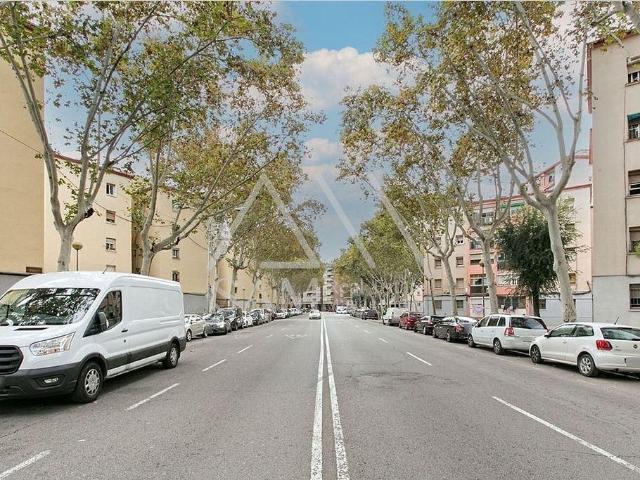 Piso en venta en Badalona, de 55 m² 3 habitaciones por 50.400