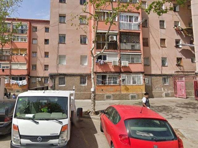 Piso en venta en Badalona, de 56 m² 2 habitaciones por 78.000