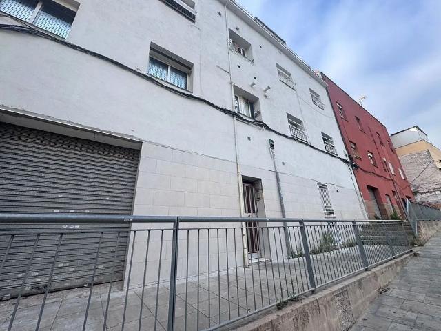 Piso en venta en Badalona, de 50 m² 2 habitaciones por 61.000