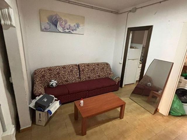Piso en venta en Badalona, de 52 m² 2 habitaciones por 100.000