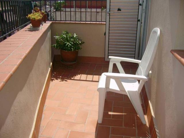 Piso en venta en paseo De la Salut, Badalona, de 60 m² 2 habitaciones por 180.000