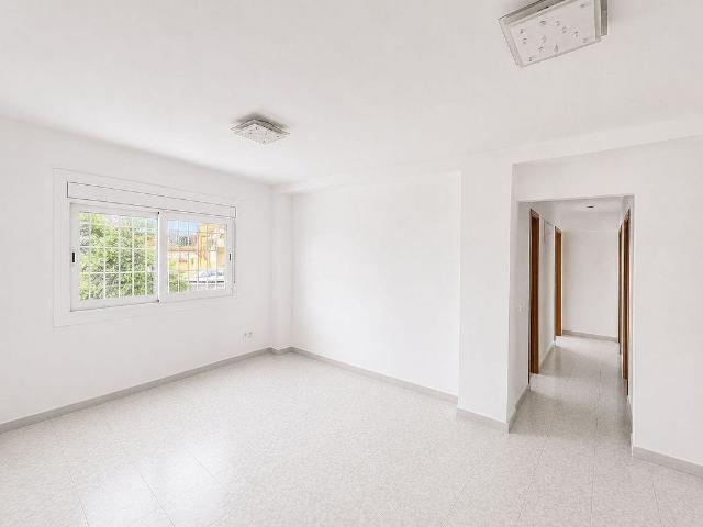 Piso en venta en Badalona, de 76 m² 4 habitaciones por 280.000