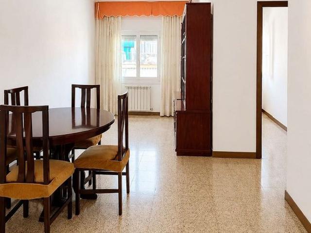 Piso en venta en Badalona, de 77 m² 3 habitaciones por 249.000