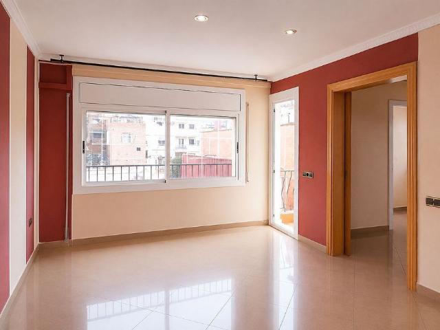 Piso en venta en Badalona, de 72 m² 3 habitaciones por 165.000