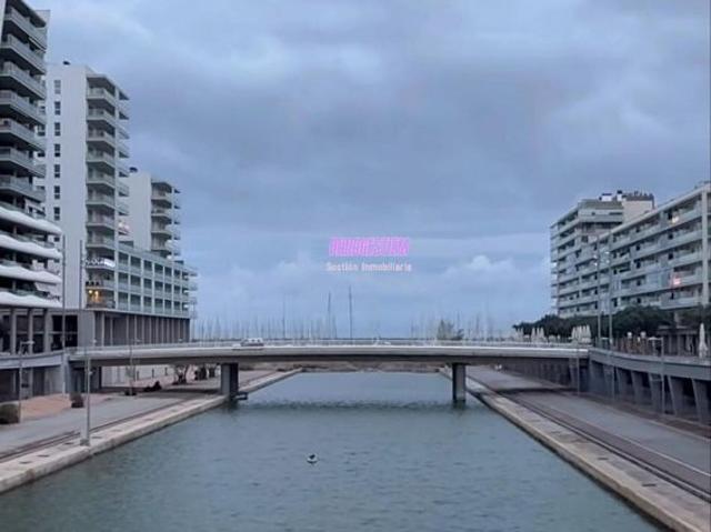 Piso en venta en calle De Pau Claris, Badalona, de 87 m² 3 habitaciones por 340.000